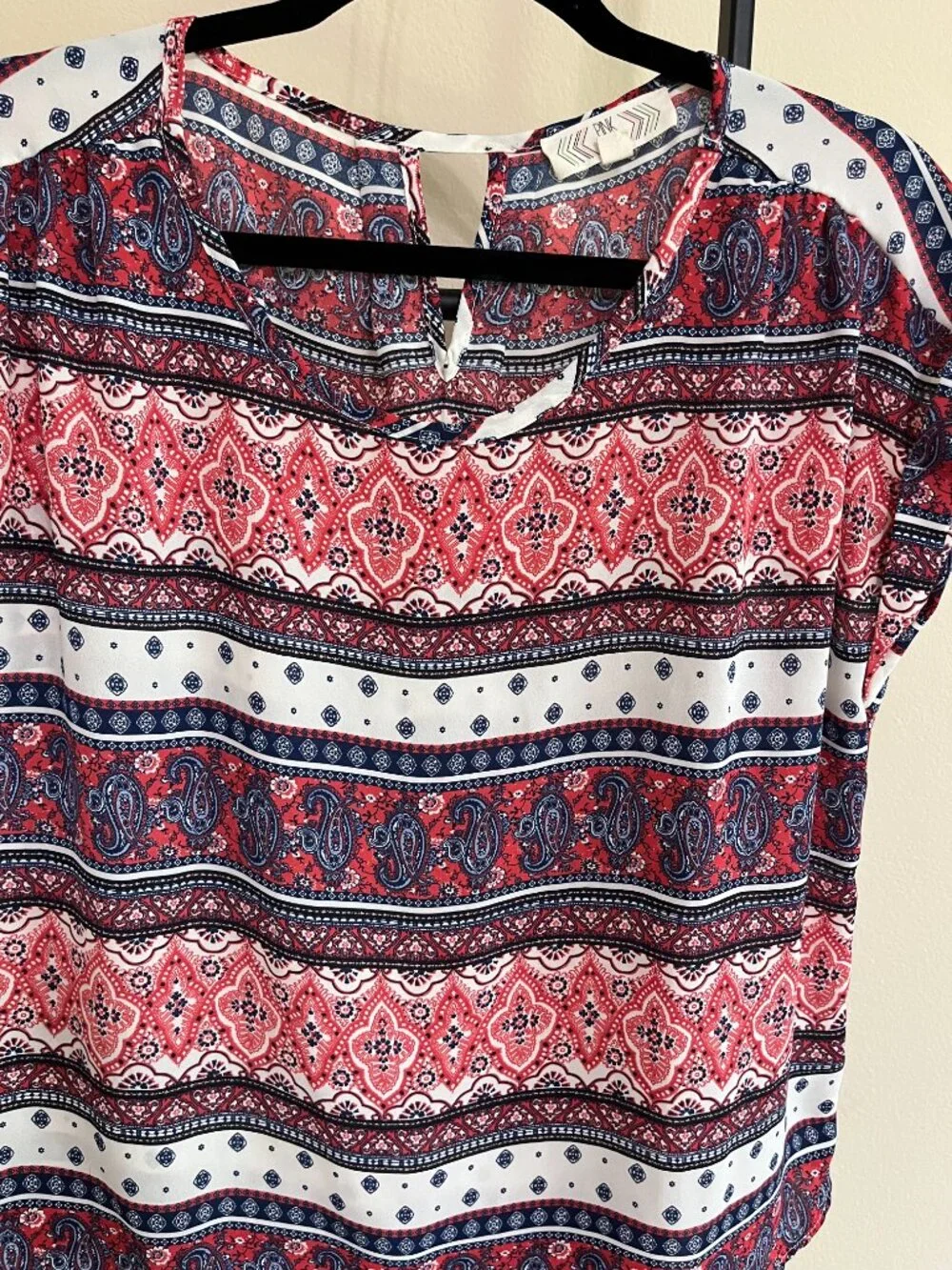 *Pink Rose Boho Paisley Print Casual Top Size Large